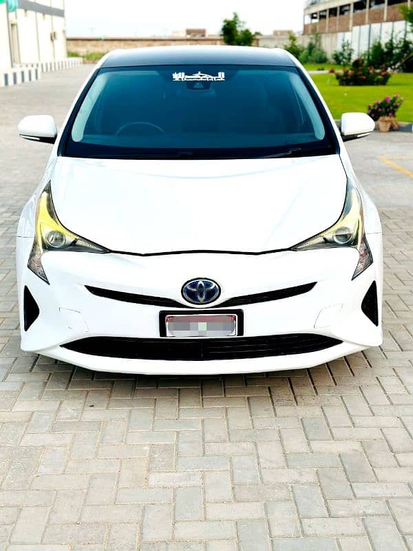 Toyota Prius 2017 3