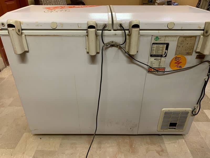 Waves deep freezer for sale ! 1