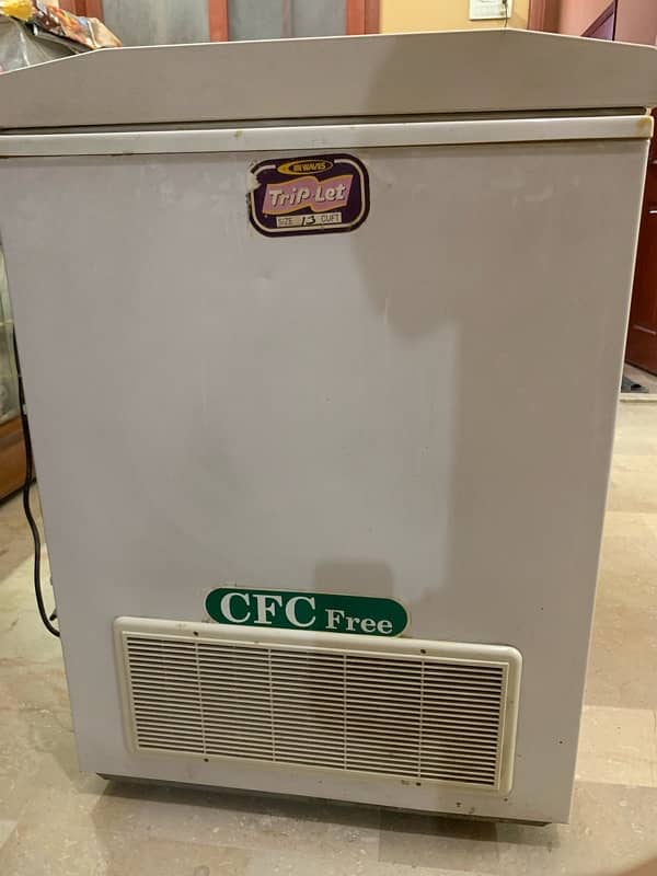 Waves deep freezer for sale ! 2