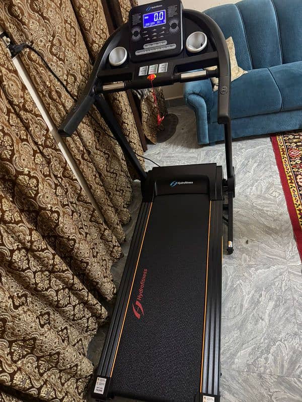 Incline treadmill 2