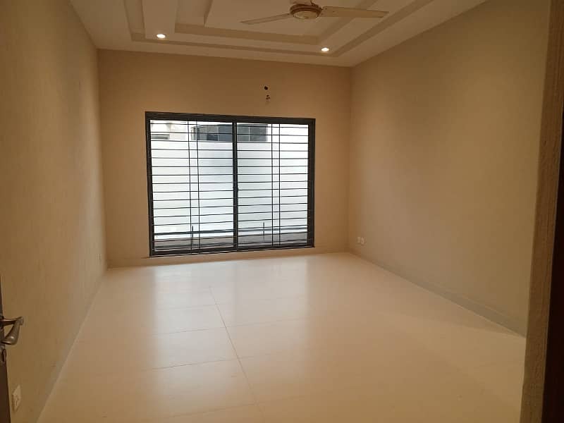 1 Kanal fully Renovated full house for Rent in DHA ph 4 16