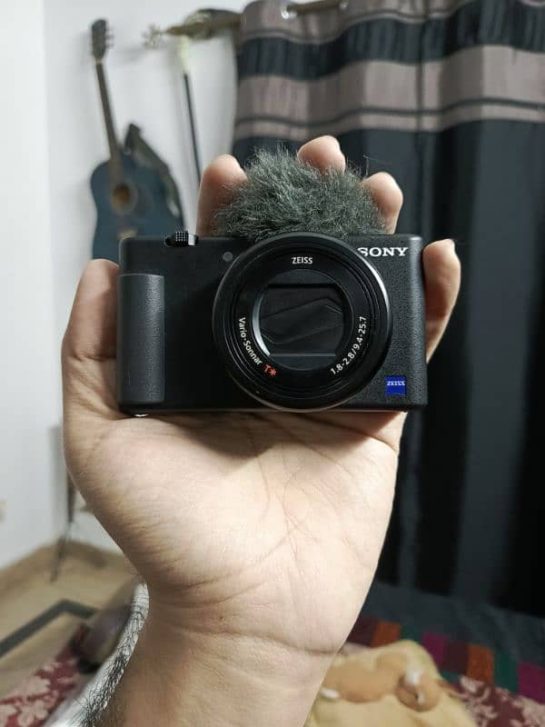 Sony Zv 1 vlogging mirrorless camera 0