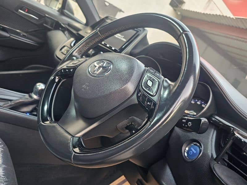 Toyota C-HR 2019 10