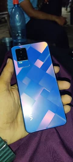 Vivo V21e