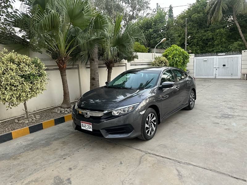 Honda Civic 2018 Vti Prosmatec 36000km Brand New Car 4