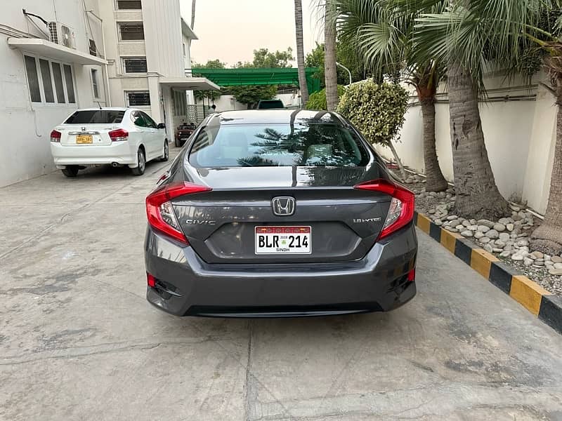 Honda Civic 2018 Vti Prosmatec 36000km Brand New Car 11