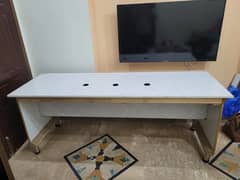 Office Workstation Table For Sale In best Condition