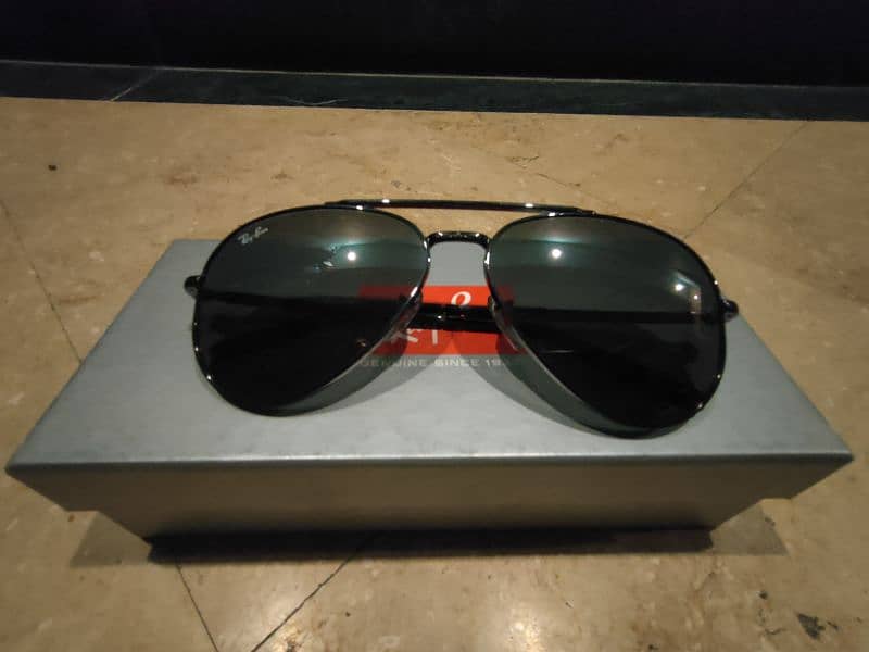 Original Ray-Ban Sunglasses Black With Authenticity Card 1