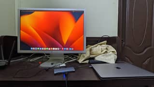 Apple Cinema HD display 23 inch monitor