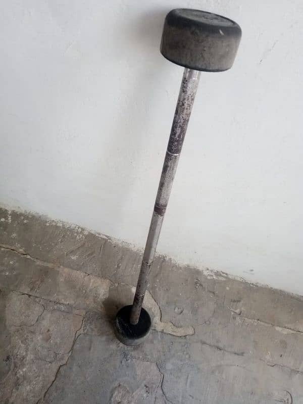 15 kg Rod 4 kg Tow dumbbell 0