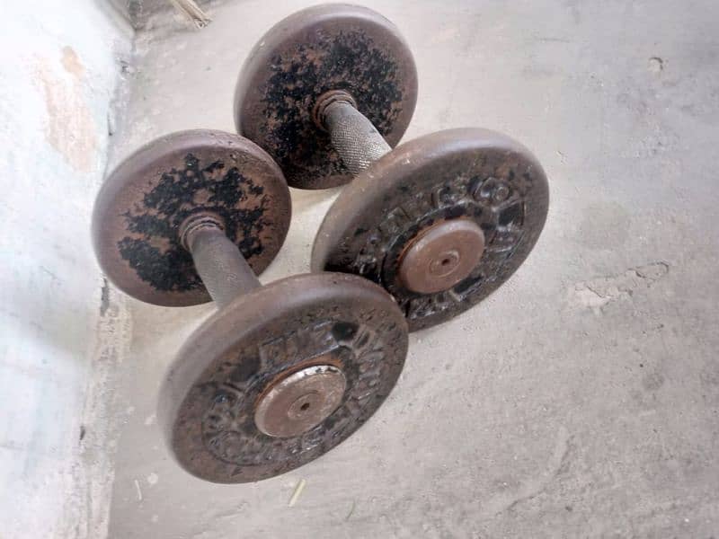 15 kg Rod 4 kg Tow dumbbell 1