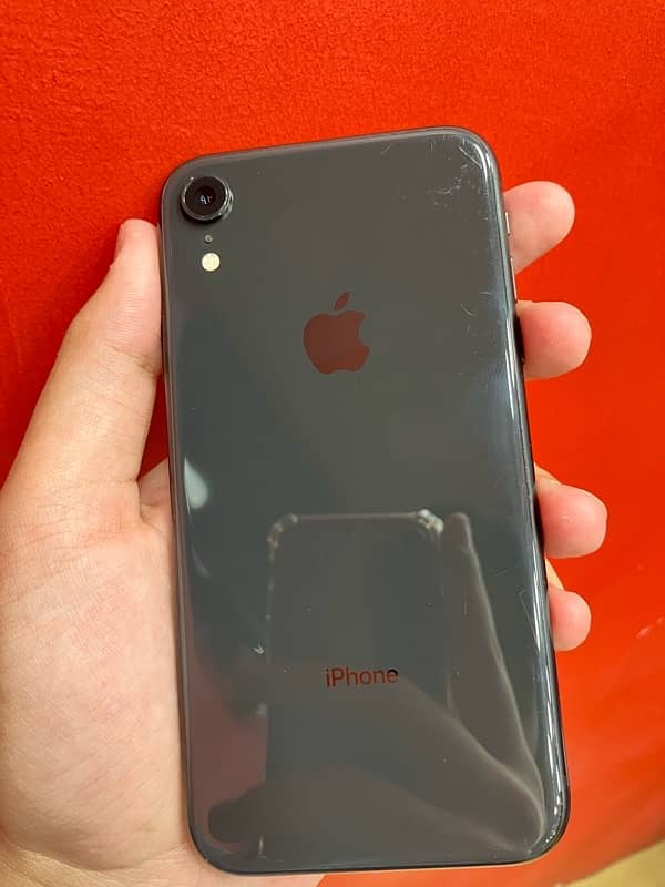 iphone xr 64gb read description 0