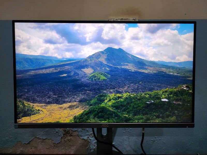 AOC 27Inches 4K 2160p BorderLess IPS 30Bit 108% sRGB UHD 4