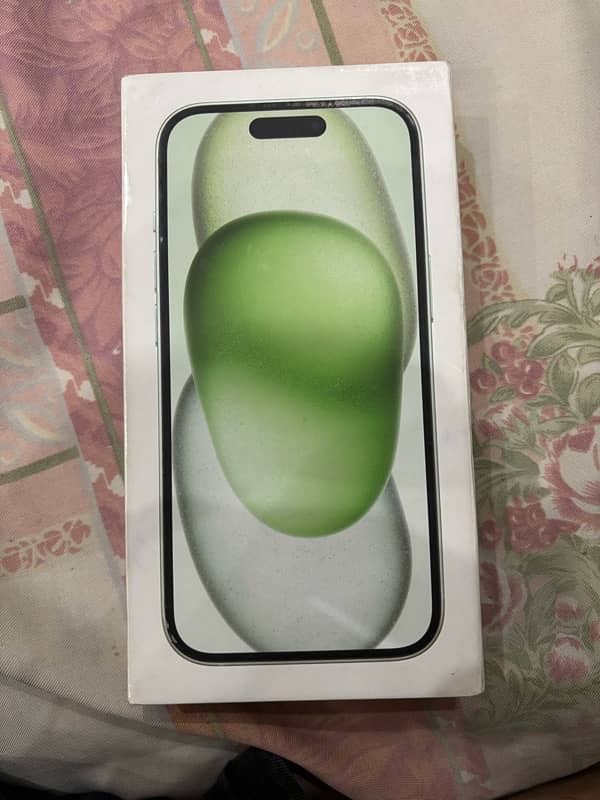 IPhone 15 128gb green color 9