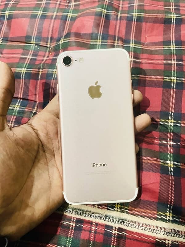 iPhone 7 with box & cable 1