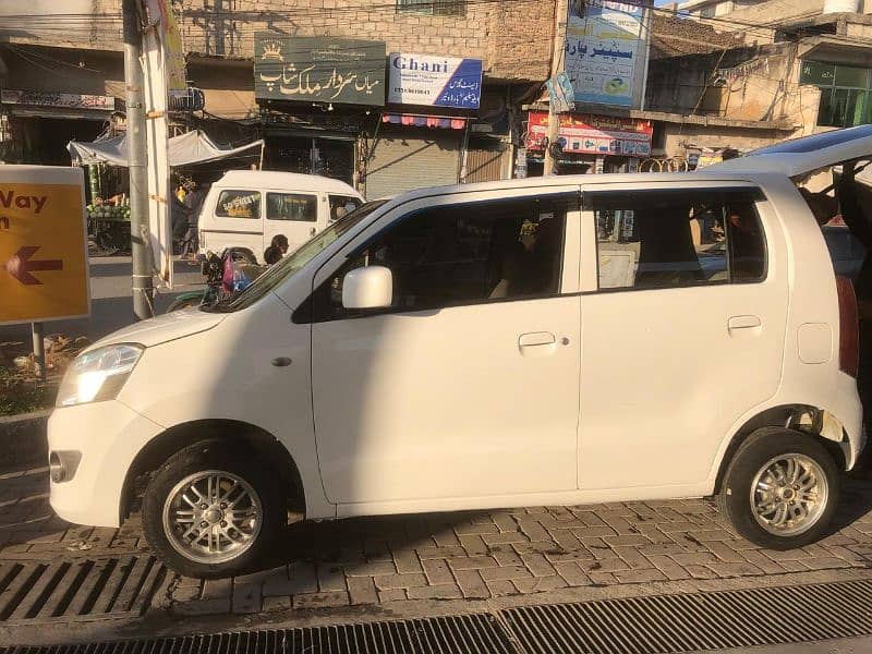 i am selling my Suzuki Wagon R 2016 6