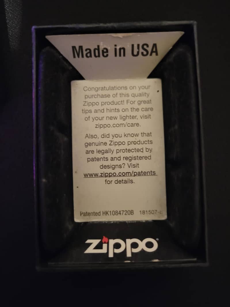 Original zippo lighter Classic Brushed Chrome. 2