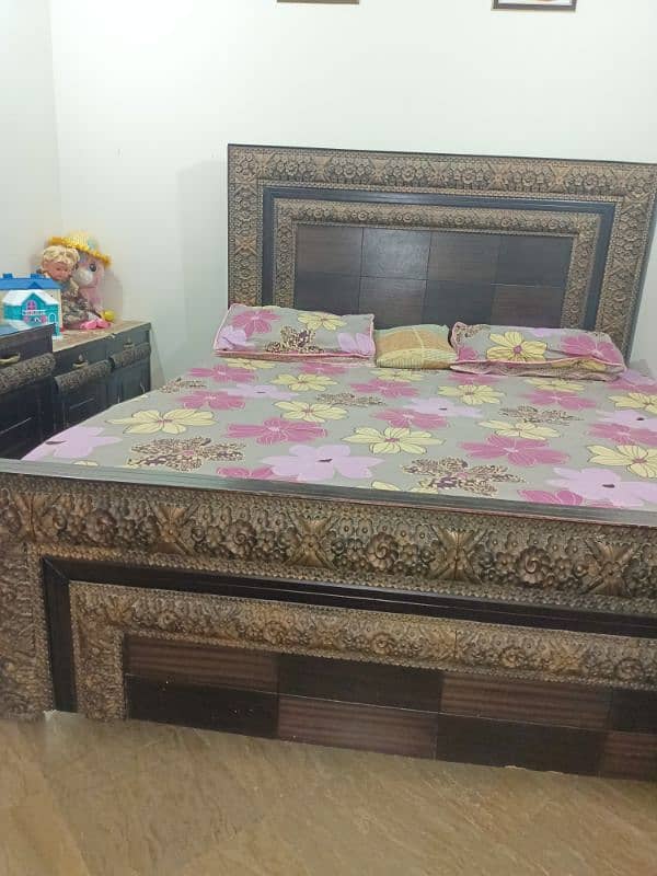 wood bed set 2