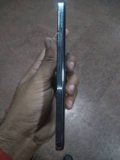 infinix hot 40i 8+8 128 15 din used hiwa hai daba charjr sat hai