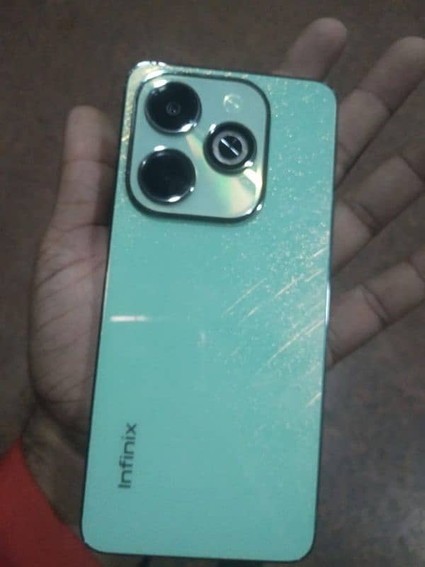 infinix hot 40i 8+8 128 15 din used hiwa hai daba charjr sat hai 4