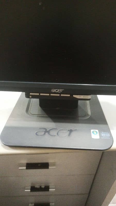 20 inch Display Acer AL1917W LCD Hd  1080P 1