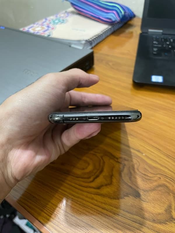 IPHONE Xs 3