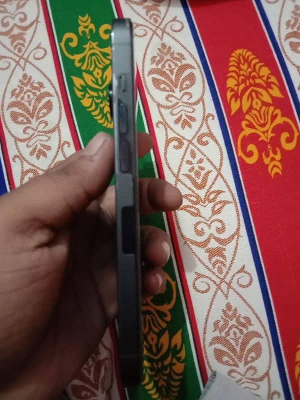 iphone14 pro 128 gb jv non pta Box hai eska all ok hai no fault 3