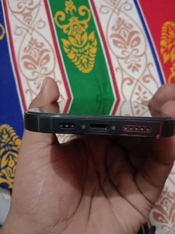 iphone14 pro 128 gb jv non pta Box hai eska all ok hai no fault 4