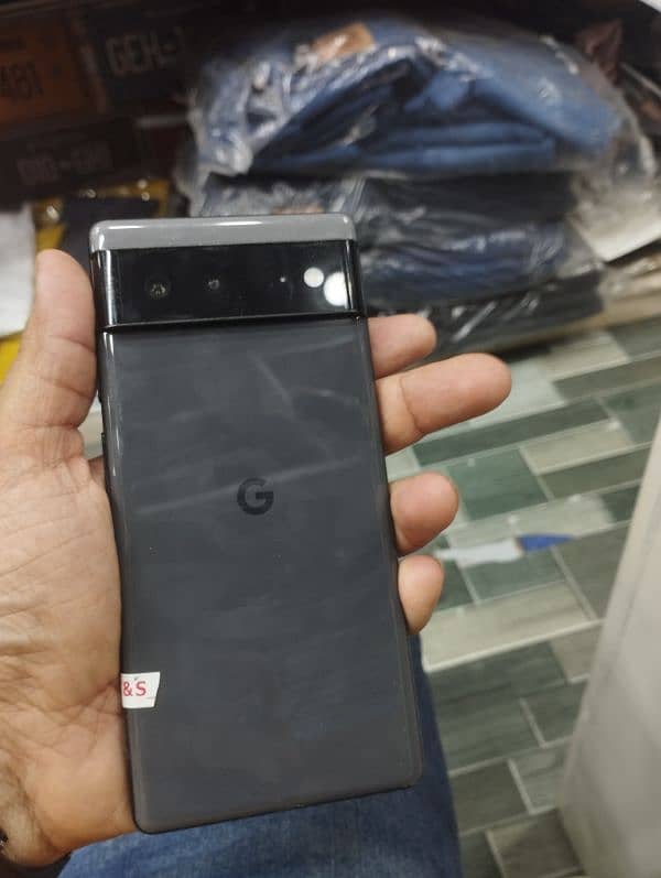 I am selling google pixel 6 grey colour 8/128 single sim approved 1