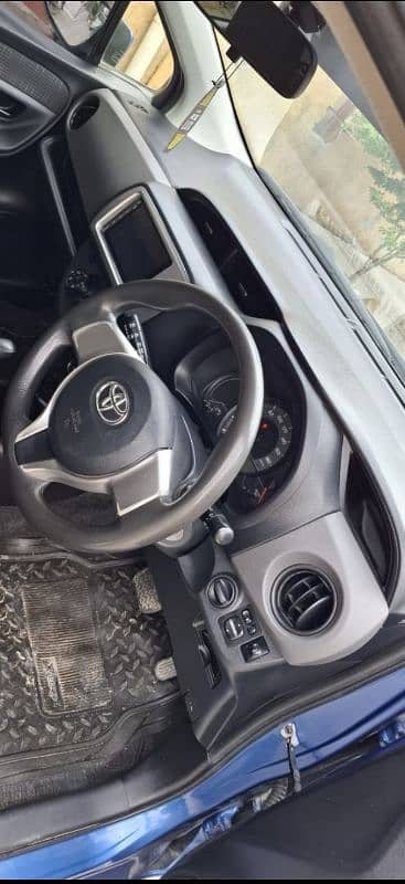 Toyota Vitz 2014 6