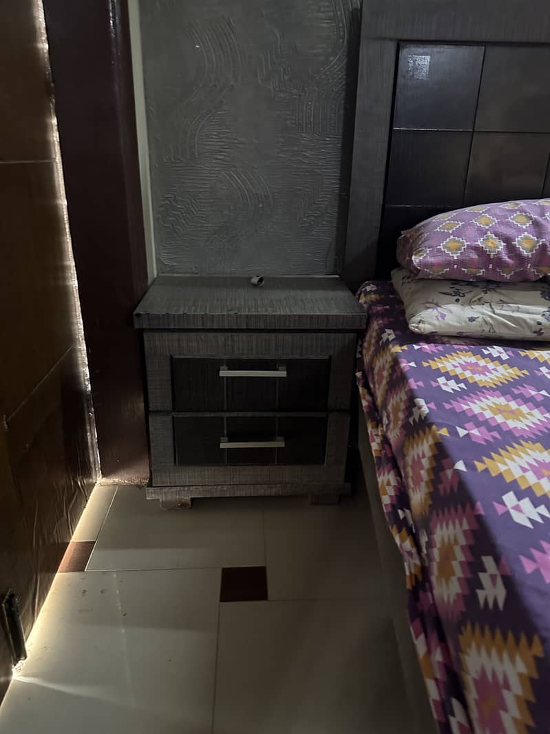 Bed room Furniture for sale 2