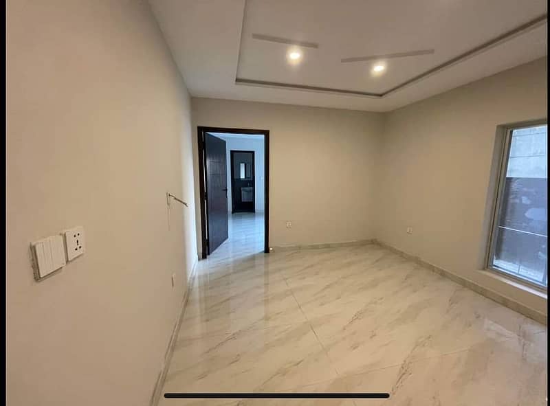 1 Bed luxury Non Furnished Flat Available for Rent In Bahria Town Lahore 3