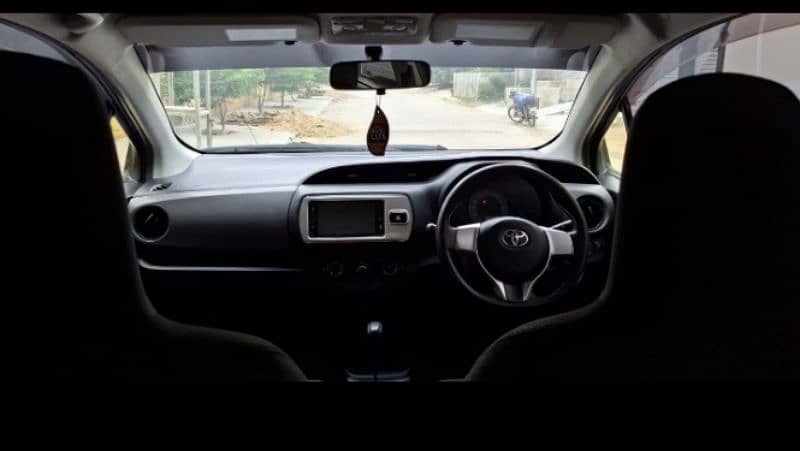 Toyota Vitz 2014 5