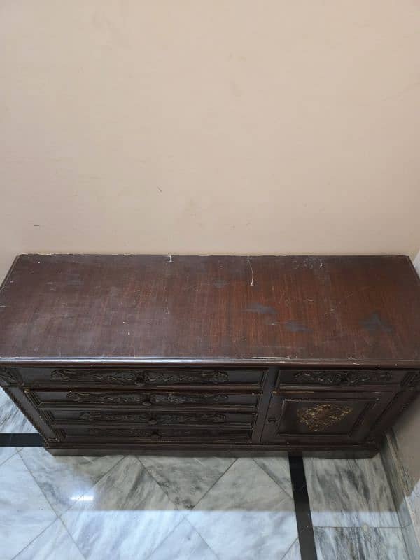 Wooden chest of drawers 5