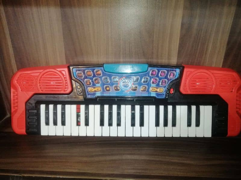 Kids piano one black key damage 1