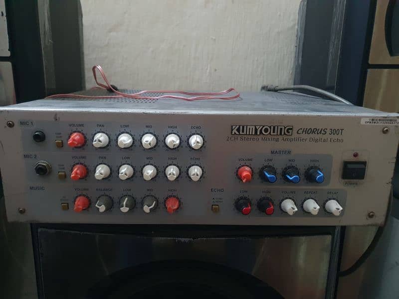 BRAND NEW CONDITION STEREO MIXING KARAOKE  AMPLIFIER 0