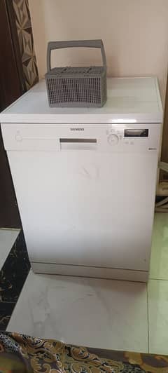 Seamen's Dishwasher