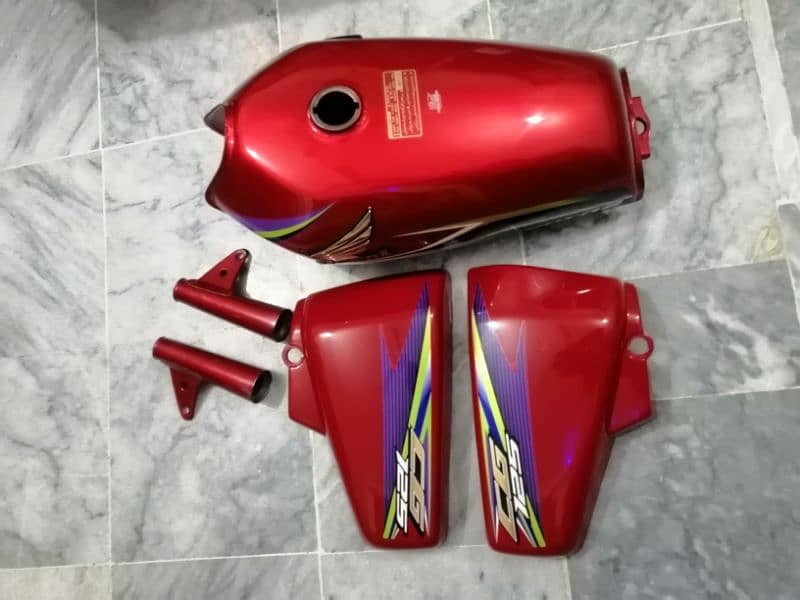 Honda CG125 2017 Model Genuine Fuel tank & side cover Tanki Tapy & kan 0