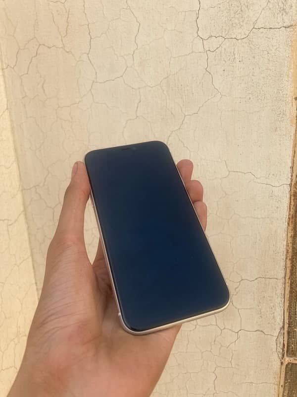 I PHONE 11 128 GB DUAL SIM PTA PAID 8