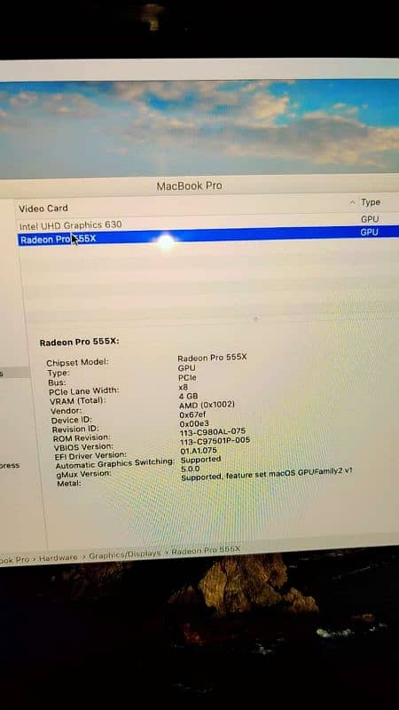 Apple MacBook pro CORE i9 2019 Model 8