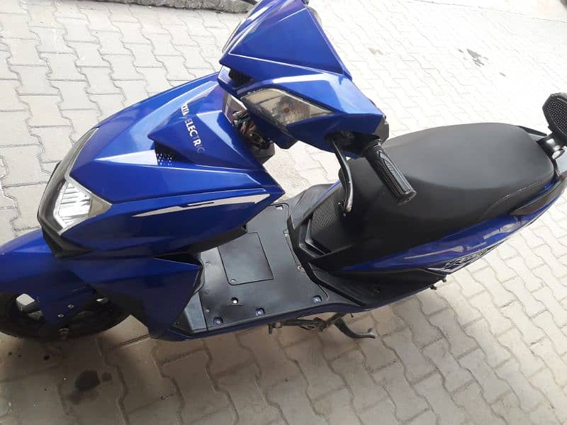 Electric Scooty for Sale 3