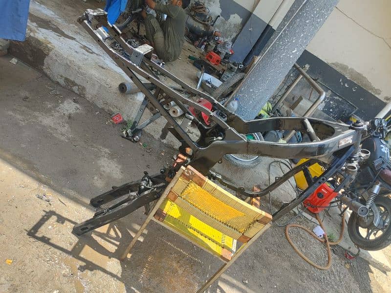 Suzuki GS sports bike frame 500cc 1