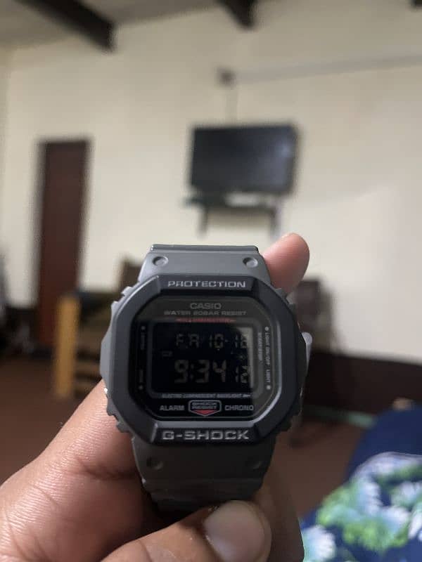 G Shock Watch (DW-5610SU-8DR ) 1