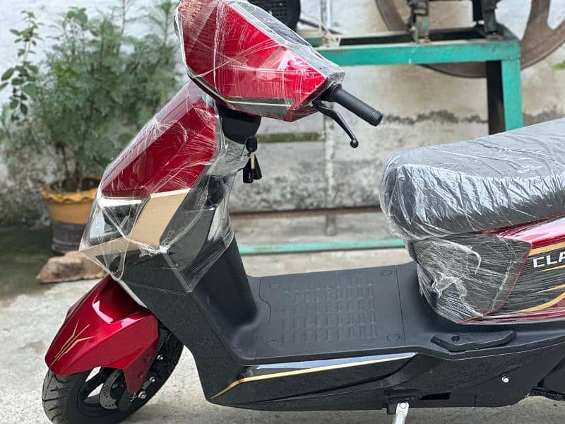 Lima electric scooter very good condition 0