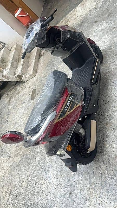 Lima electric scooter very good condition 4