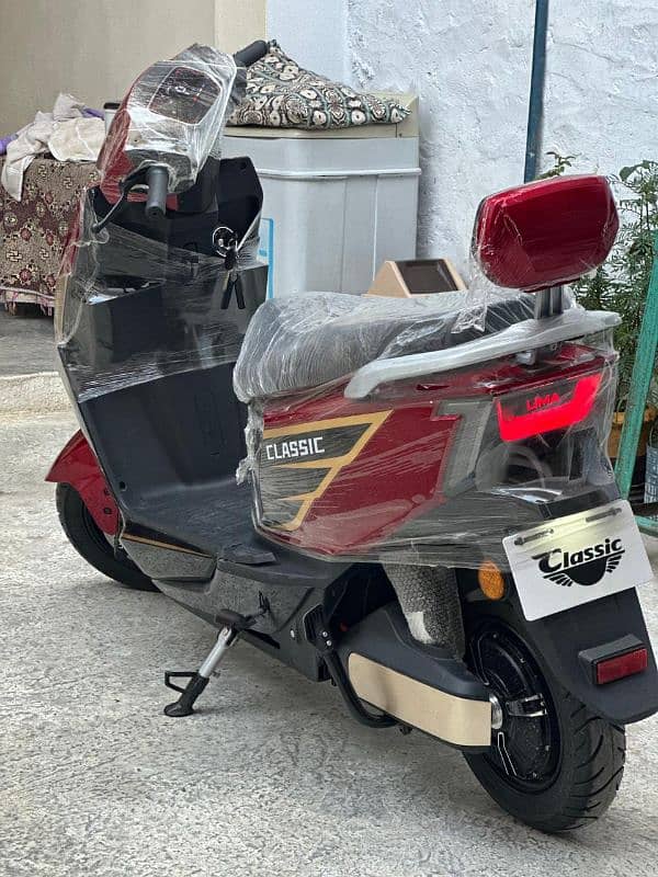 Lima electric scooter very good condition 7