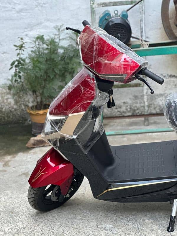 Lima electric scooter very good condition 8