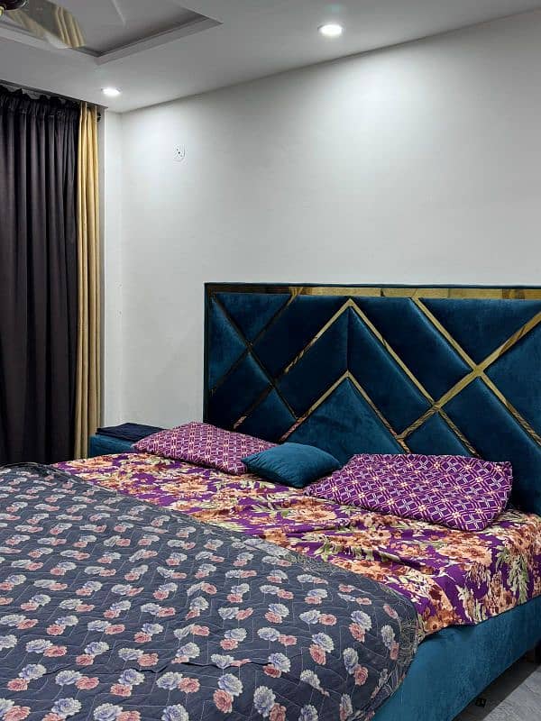 Furnished Flat Available For Rent On Daily Basis In Bahria Town Lahor. 1