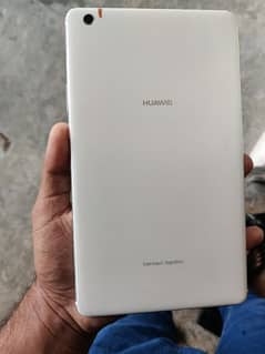 HUAWEI TAB IN JANIUN CONDITION