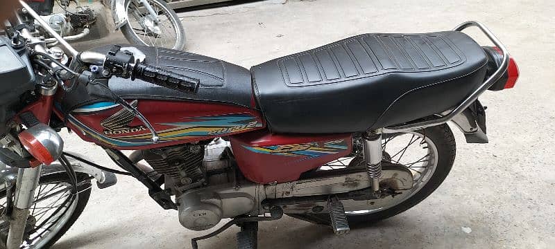 Honda cg125 2019 good condition first hand owner 10